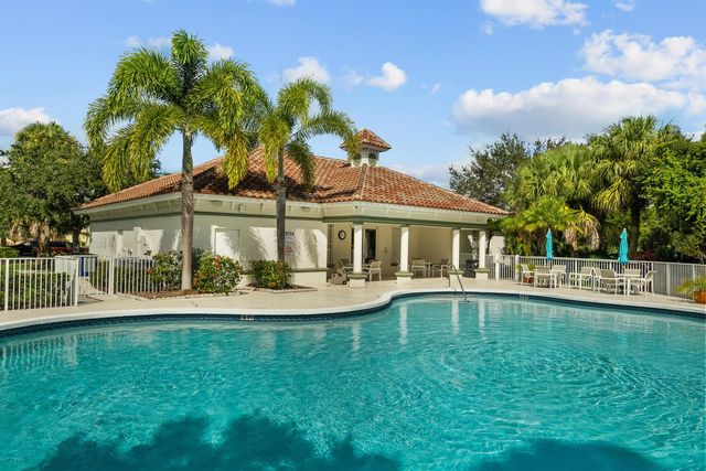 3716 NW Deer Oak Drive, Jensen Beach, FL 34957