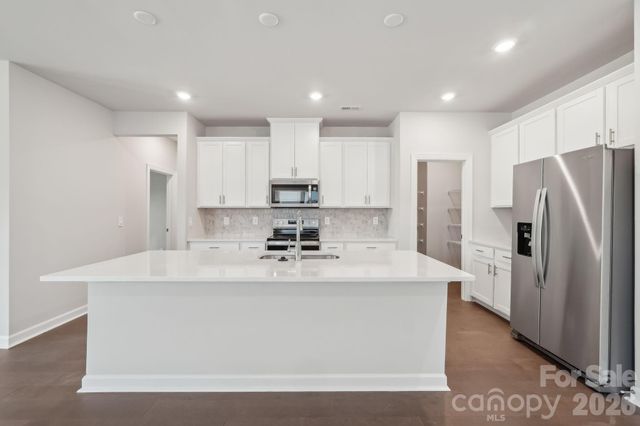 1330 30th Street Lane NE, Hickory, NC 28613