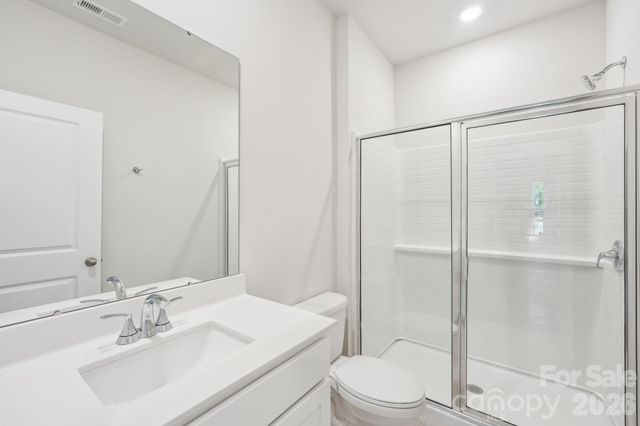 1330 30th Street Lane NE, Hickory, NC 28613