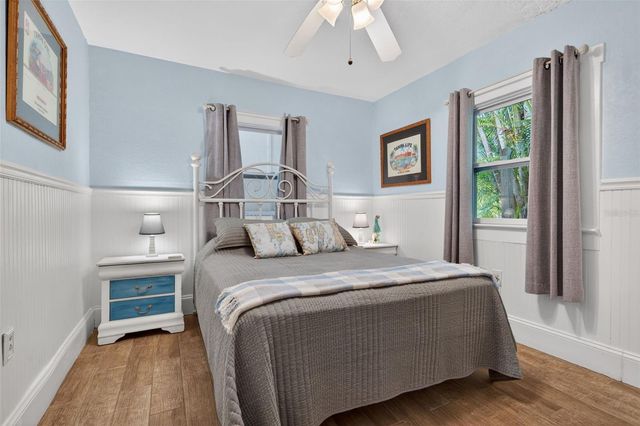 660 LINLEY STREET, Longboat Key, FL 34228