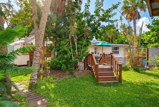 660 LINLEY STREET, Longboat Key, FL 34228