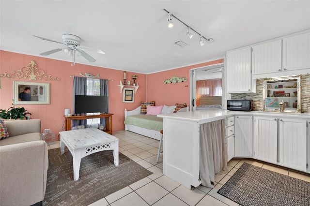 660 LINLEY STREET, Longboat Key, FL 34228