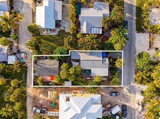 660 LINLEY STREET, Longboat Key, FL 34228