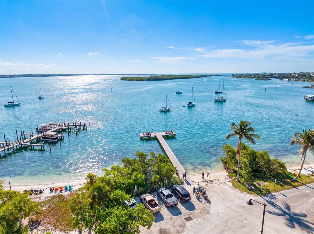 Image 51 of property listing at 660 LINLEY STREET, Longboat Key, FL 34228
