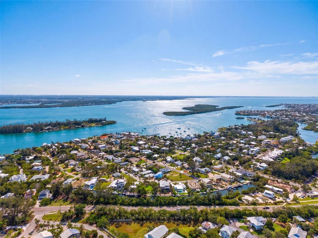 Image 58 of property listing at 660 LINLEY STREET, Longboat Key, FL 34228