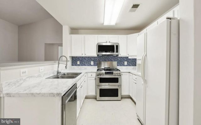 4151 CASTLECARY LN, Fairfax, VA 22030