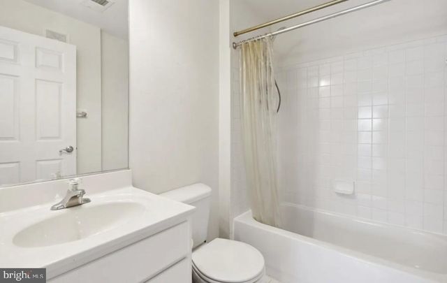 4151 CASTLECARY LN, Fairfax, VA 22030