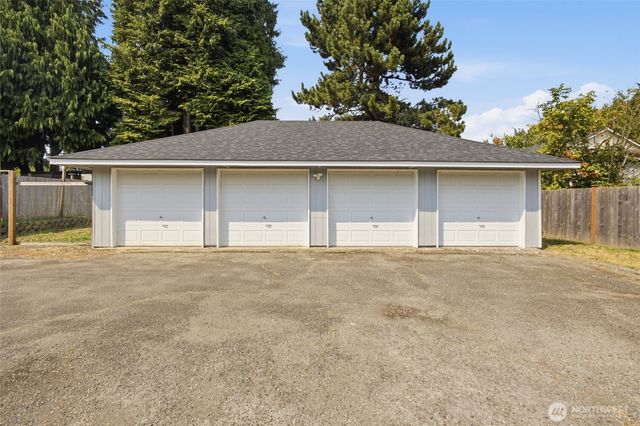 2016 Dickinson Avenue NW, Olympia, WA 98502