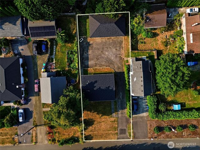 2016 Dickinson Avenue NW, Olympia, WA 98502
