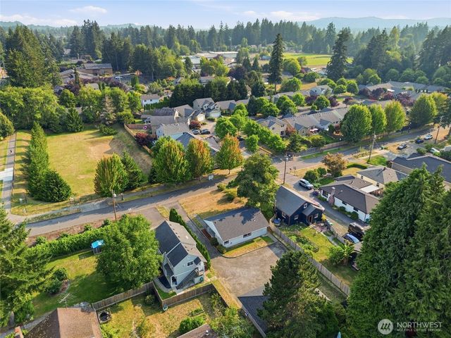 2016 Dickinson Avenue NW, Olympia, WA 98502