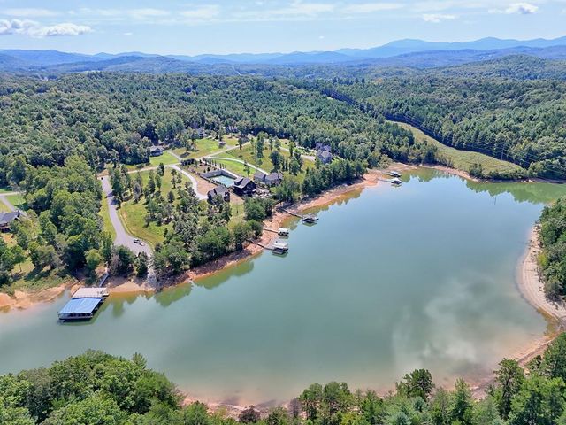 359 New Water Way, Blairsville, GA 30512