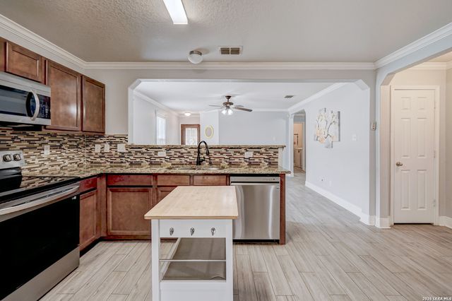 10926 Livewater Trl, San Antonio, TX 78245