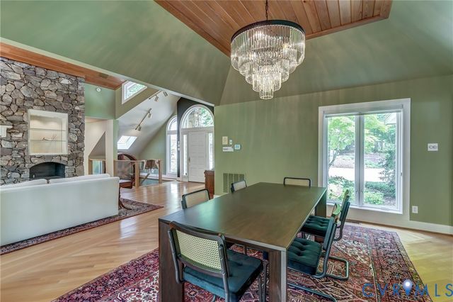 9 Deer Run Rd, Manakin Sabot, VA 23103