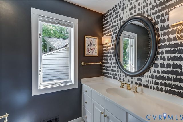 9 Deer Run Rd, Manakin Sabot, VA 23103