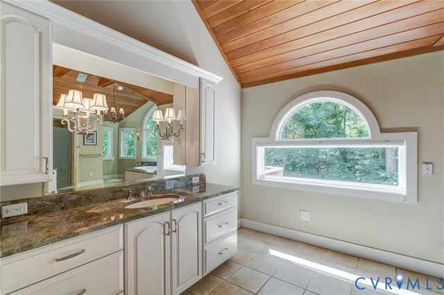 9 Deer Run Rd, Manakin Sabot, VA 23103