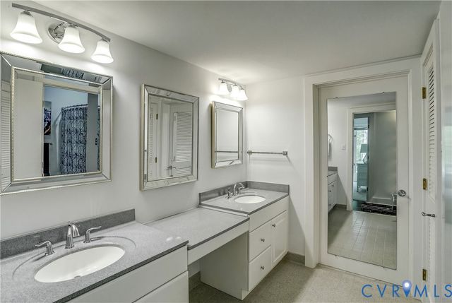 9 Deer Run Rd, Manakin Sabot, VA 23103