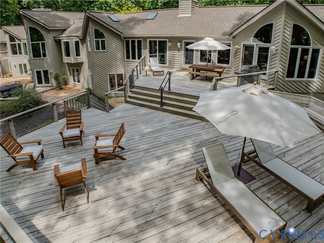 9 Deer Run Rd, Manakin Sabot, VA 23103
