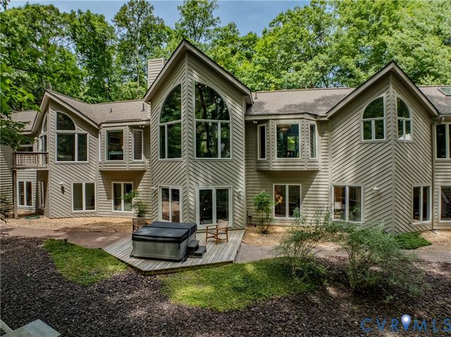 9 Deer Run Rd, Manakin Sabot, VA 23103