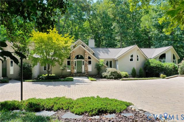 9 Deer Run Rd, Manakin Sabot, VA 23103