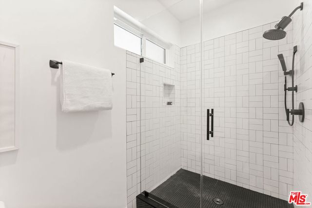 1131 12th Street 102, Santa Monica, CA 90403