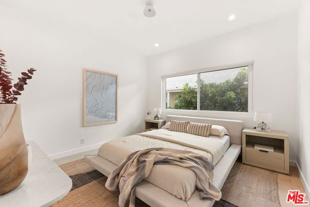 1131 12th Street 102, Santa Monica, CA 90403