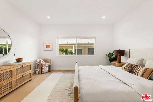 1131 12th Street 102, Santa Monica, CA 90403