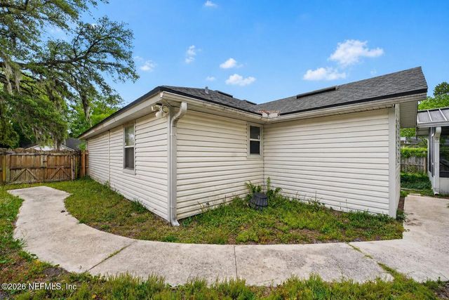 485 SHAMROCK S, Jacksonville, FL 32218