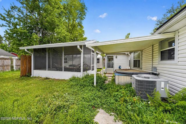 485 SHAMROCK S, Jacksonville, FL 32218