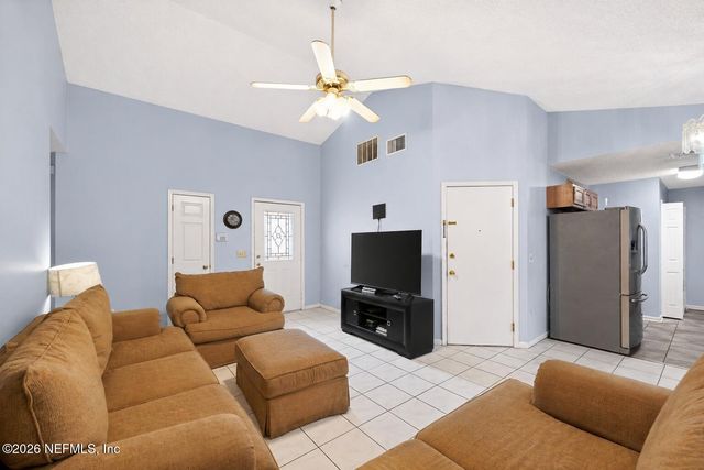 485 SHAMROCK S, Jacksonville, FL 32218