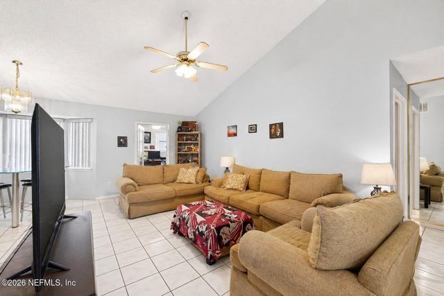 485 SHAMROCK S, Jacksonville, FL 32218
