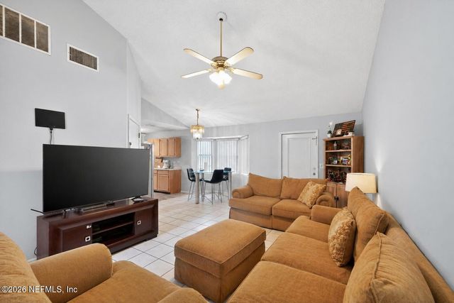 485 SHAMROCK S, Jacksonville, FL 32218
