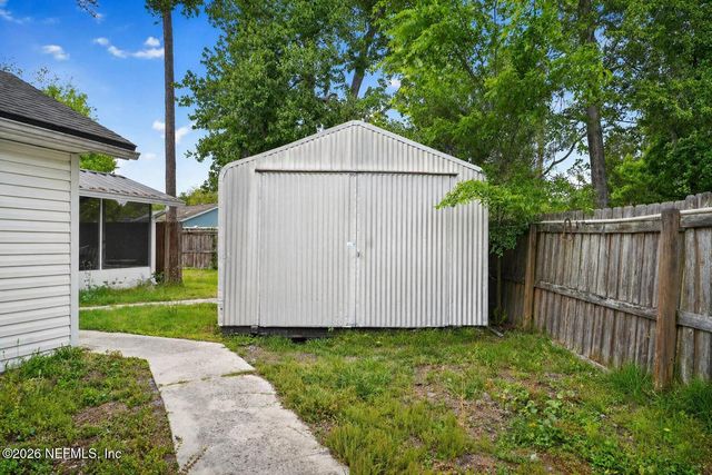 485 SHAMROCK S, Jacksonville, FL 32218