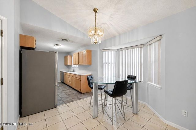 485 SHAMROCK S, Jacksonville, FL 32218