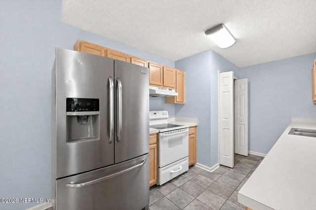 485 SHAMROCK S, Jacksonville, FL 32218