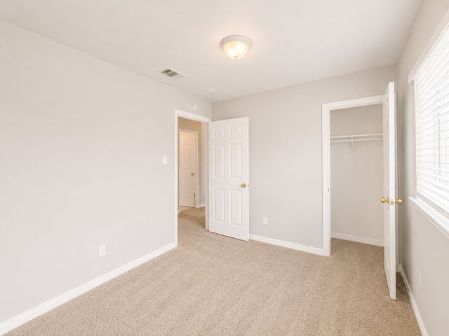 432 Chestnut Lane 434, Desoto, TX 75115