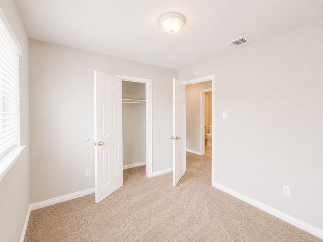 432 Chestnut Lane 434, Desoto, TX 75115