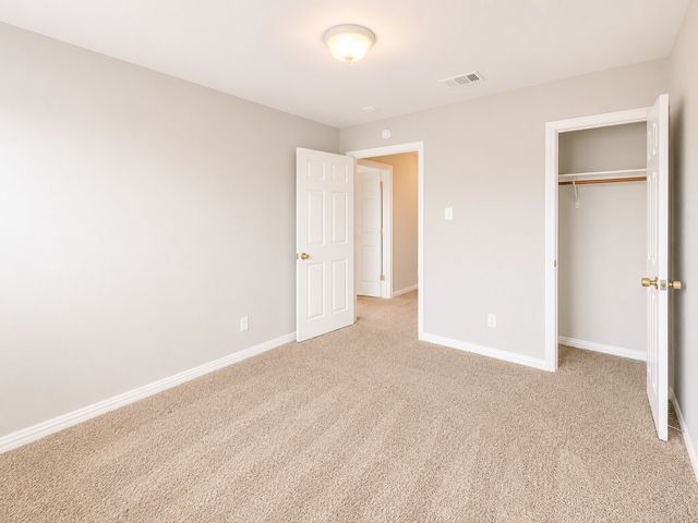 432 Chestnut Lane 434, Desoto, TX 75115