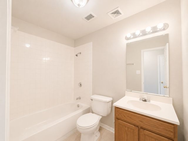 432 Chestnut Lane 434, Desoto, TX 75115