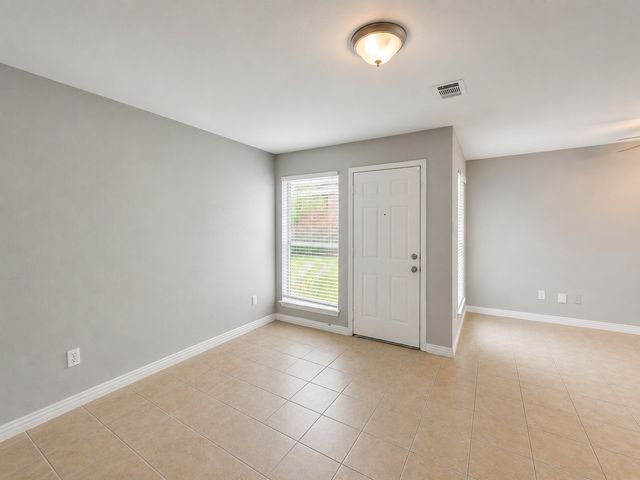 432 Chestnut Lane 434, Desoto, TX 75115