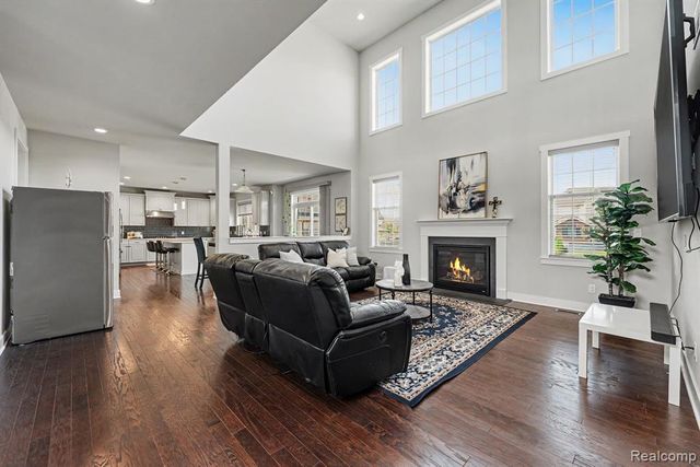 1303 Napa Drive, Canton, MI 48187