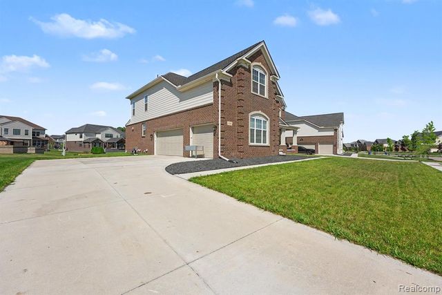 1303 Napa Drive, Canton, MI 48187