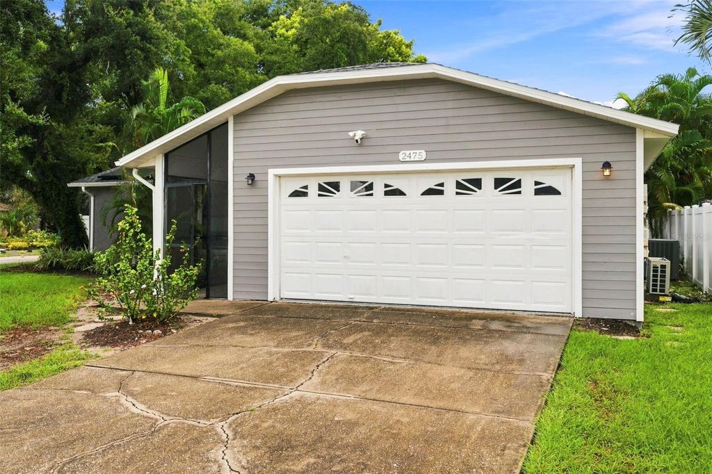 Image 3 of property listing at 2475 GULFBREEZE CIRCLE, Palm Harbor, FL 34683