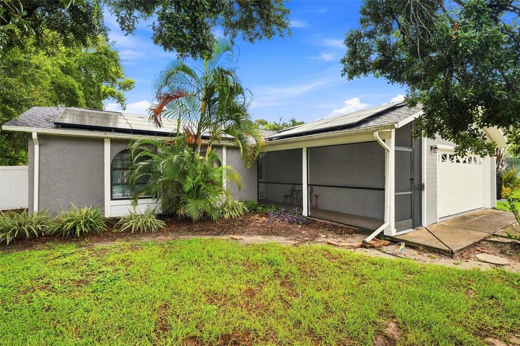 Image 6 of property listing at 2475 GULFBREEZE CIRCLE, Palm Harbor, FL 34683