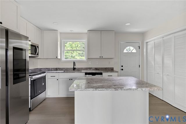 3924 Lamplighter Dr, Richmond, VA 23234