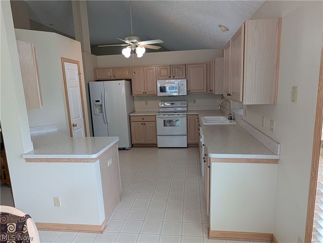 15282 Oak Hollow Lane, Strongsville, OH 44149