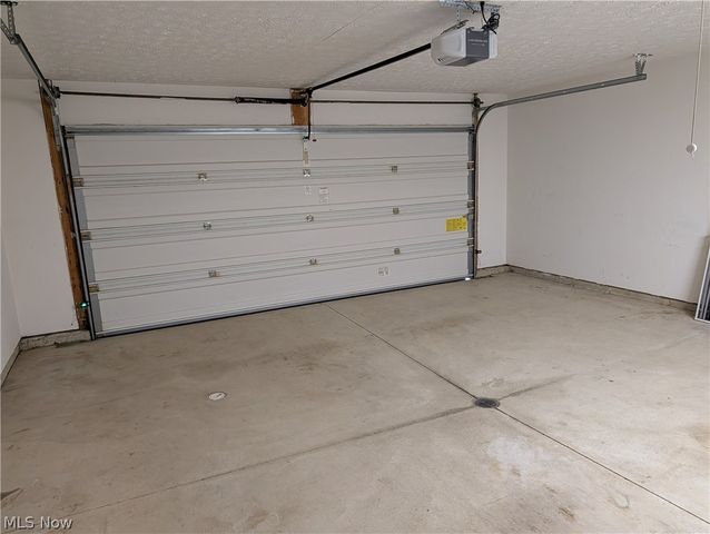 15282 Oak Hollow Lane, Strongsville, OH 44149