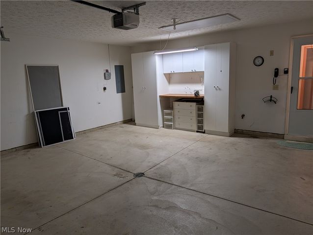 15282 Oak Hollow Lane, Strongsville, OH 44149