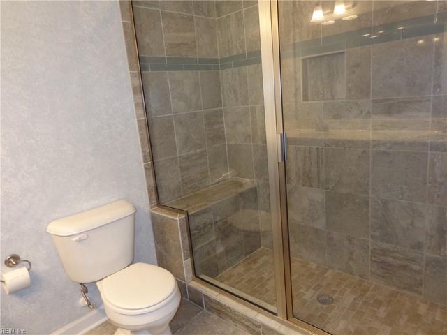 1209 Gunn Hall DR, Virginia Beach, VA 23454