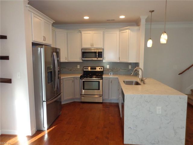 1209 Gunn Hall DR, Virginia Beach, VA 23454