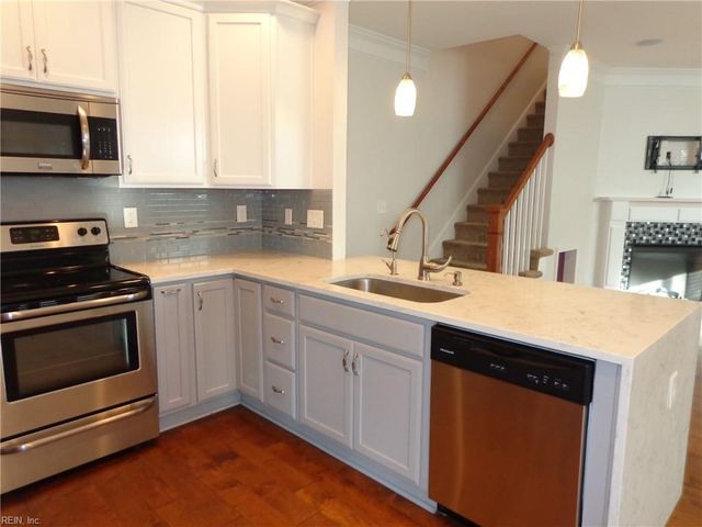 1209 Gunn Hall DR, Virginia Beach, VA 23454